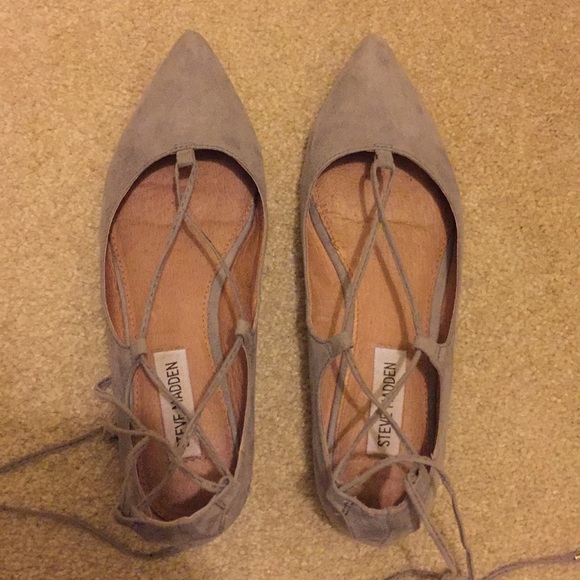 Steve Madden Lecrew Lace Up Flats - Picture 8 of 8